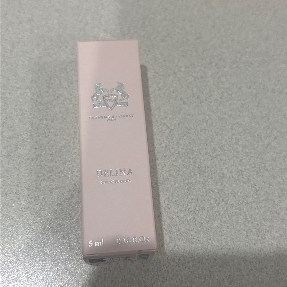 Marly Delina travel size discovery size